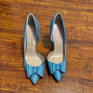Betsey Johnson Sparkly Teal Prince Bow Front Pointed Toe Heels